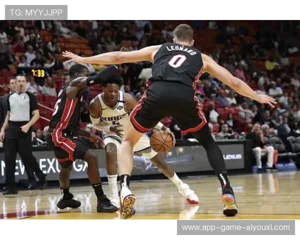 福克斯关键传球助攻补篮，国王在加时赛胜出